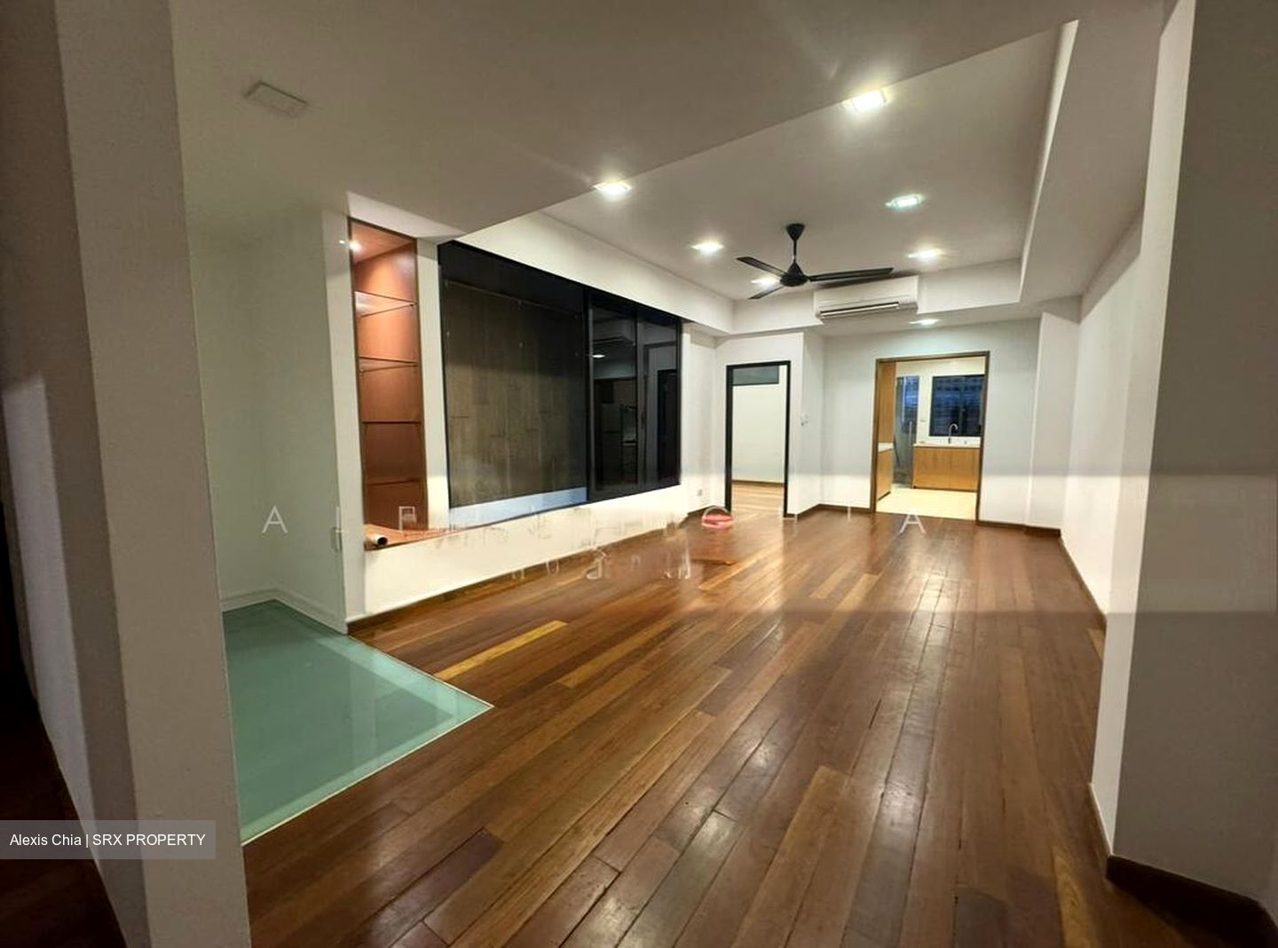 Sturdee Road (D8), Terrace #504135001